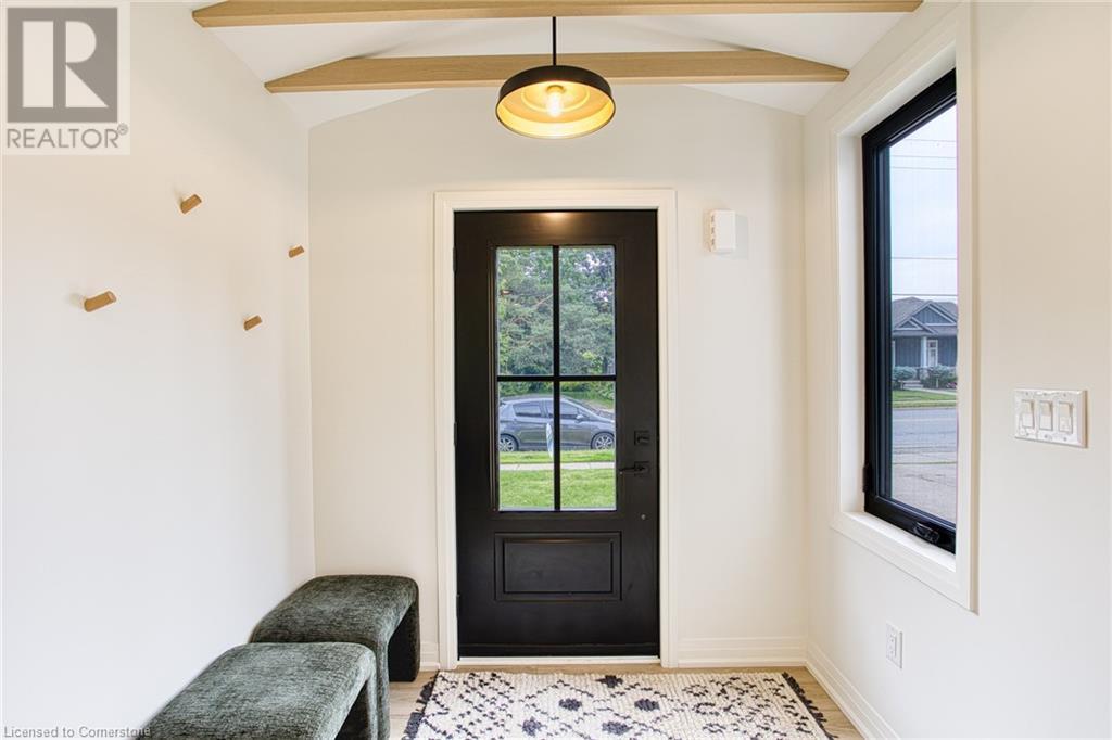 11 Nelles Road N, Grimsby, Ontario  L3M 2Z5 - Photo 4 - 40682233