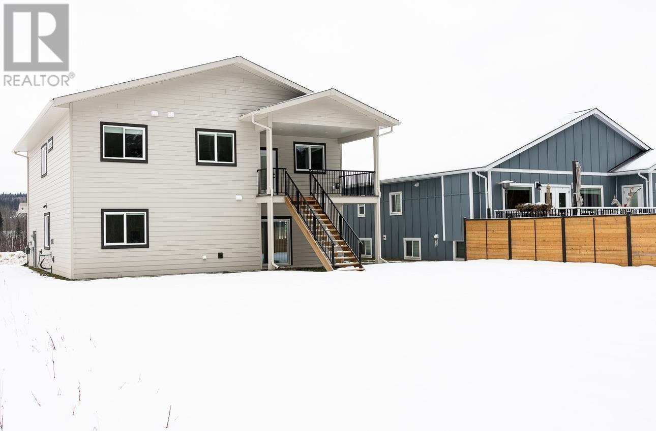 Property at 7327 FOXRIDGE AVENUE image 4