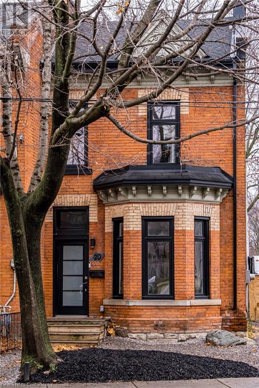 20 PETER Street, Hamilton, Ontario