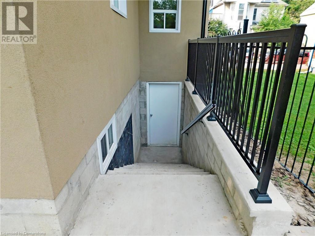 8 Harvey Street, Hamilton, Ontario  L8L 2L8 - Photo 12 - 40684888