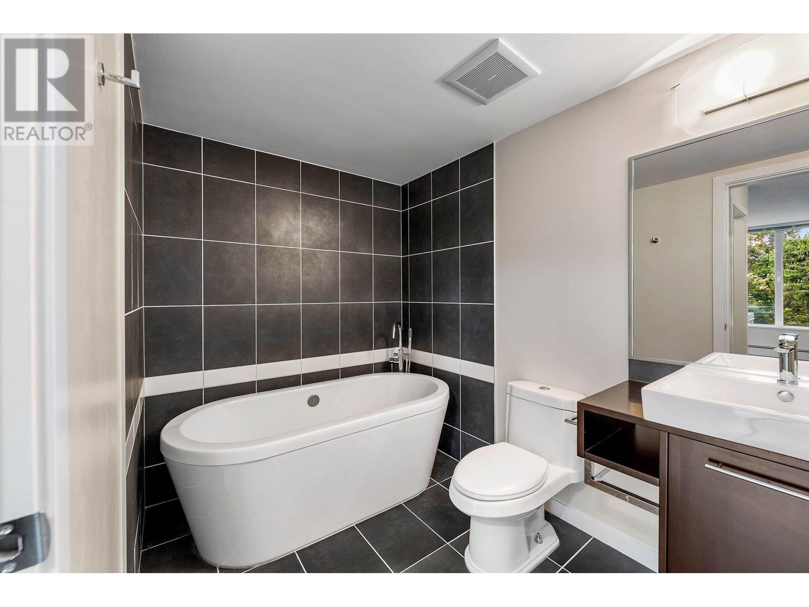 302 633 Abbott Street, Vancouver, British Columbia V6B 0J3 - Photo 11 - R2943599