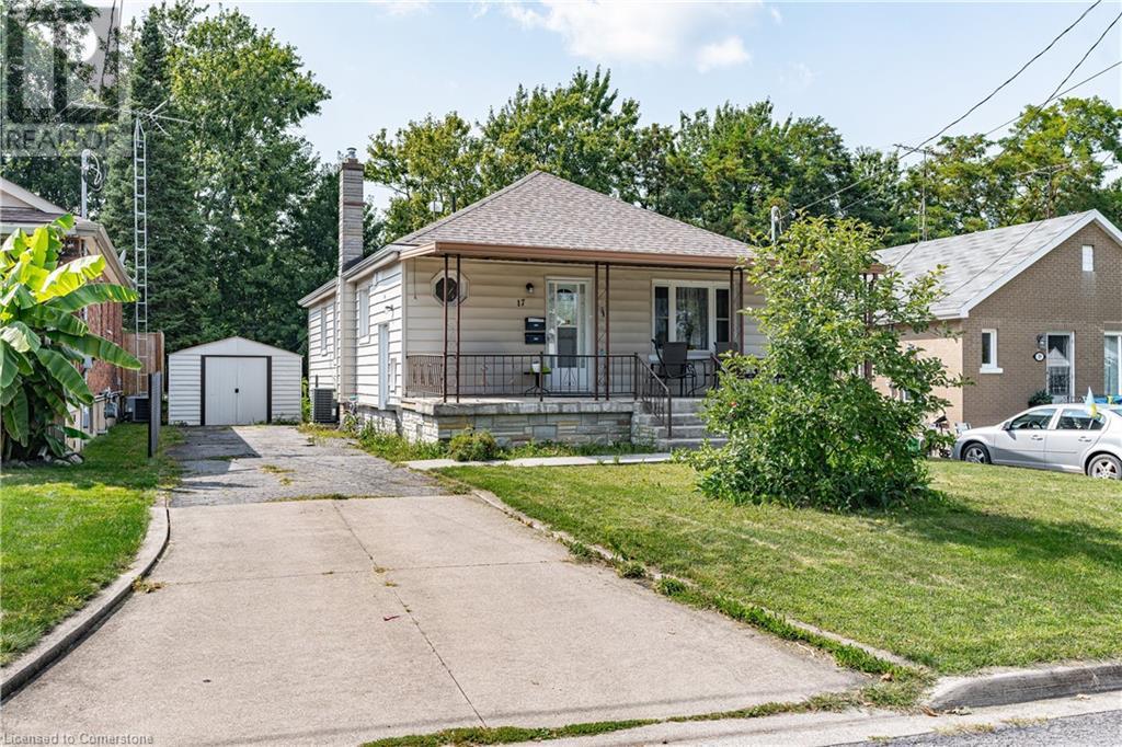 17 Prestwick Avenue, St. Catharines, Ontario  L2P 2E5 - Photo 3 - 40683099