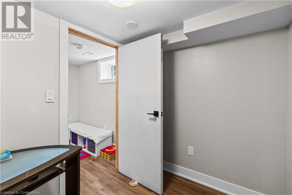 17 Prestwick Avenue, St. Catharines, Ontario  L2P 2E5 - Photo 31 - 40683099