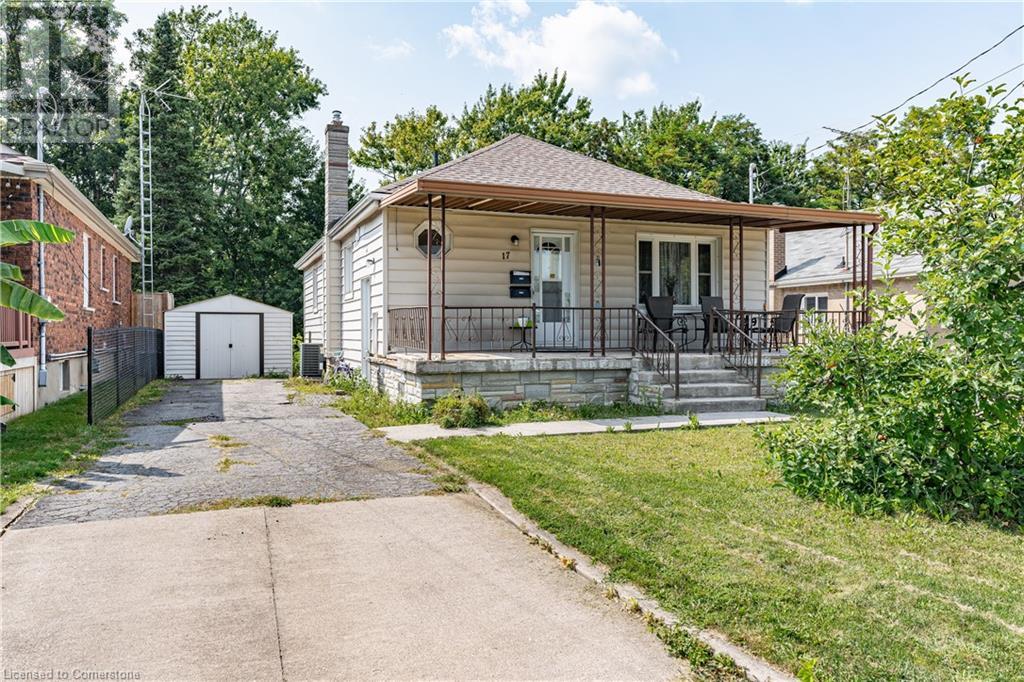 17 Prestwick Avenue, St. Catharines, Ontario  L2P 2E5 - Photo 4 - 40683099