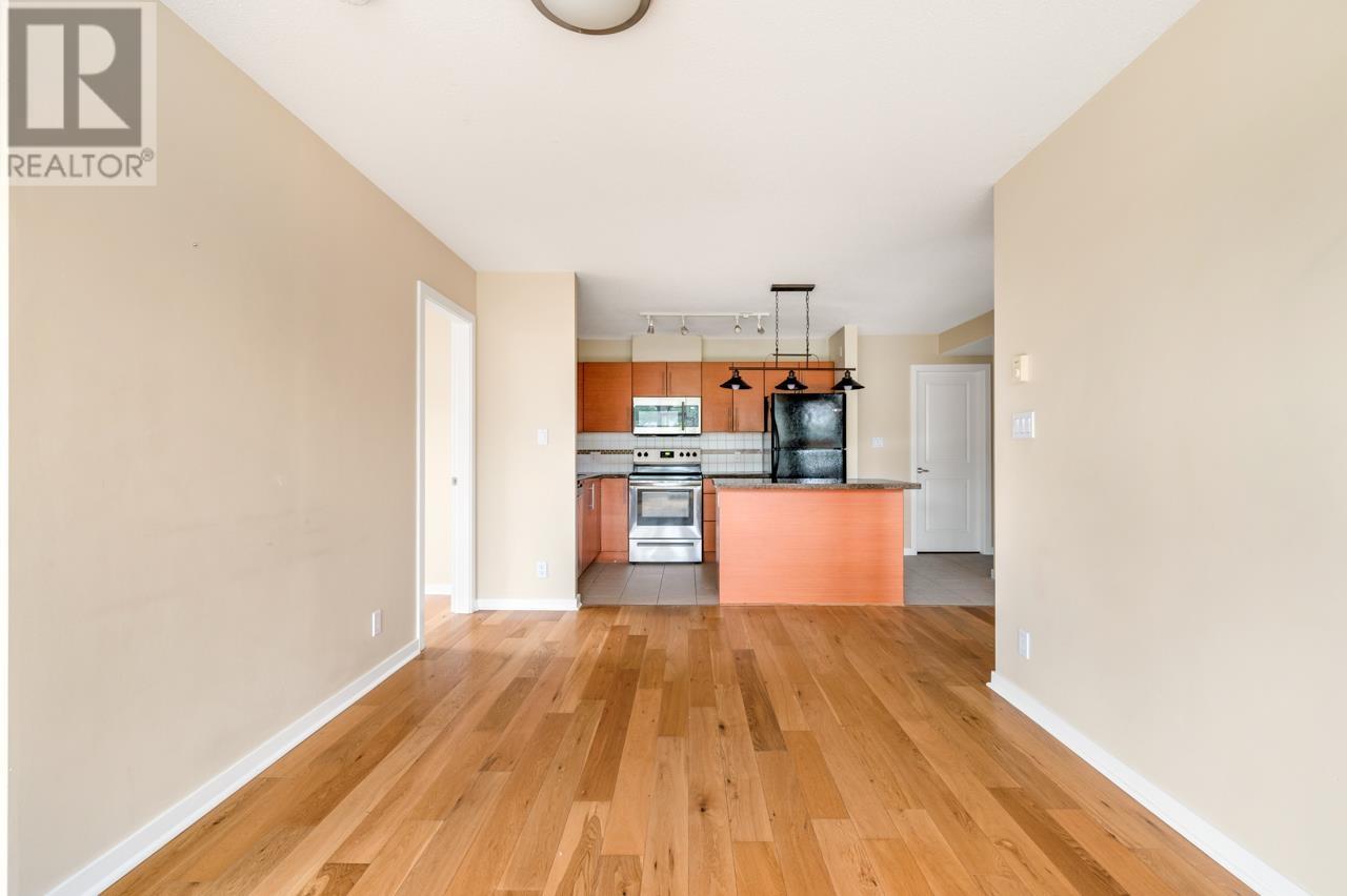 Listing Picture 11 of 26 : 406 2225 HOLDOM AVENUE, Burnaby / 本拿比 - 魯藝地產 Yvonne Lu Group - MLS Medallion Club Member