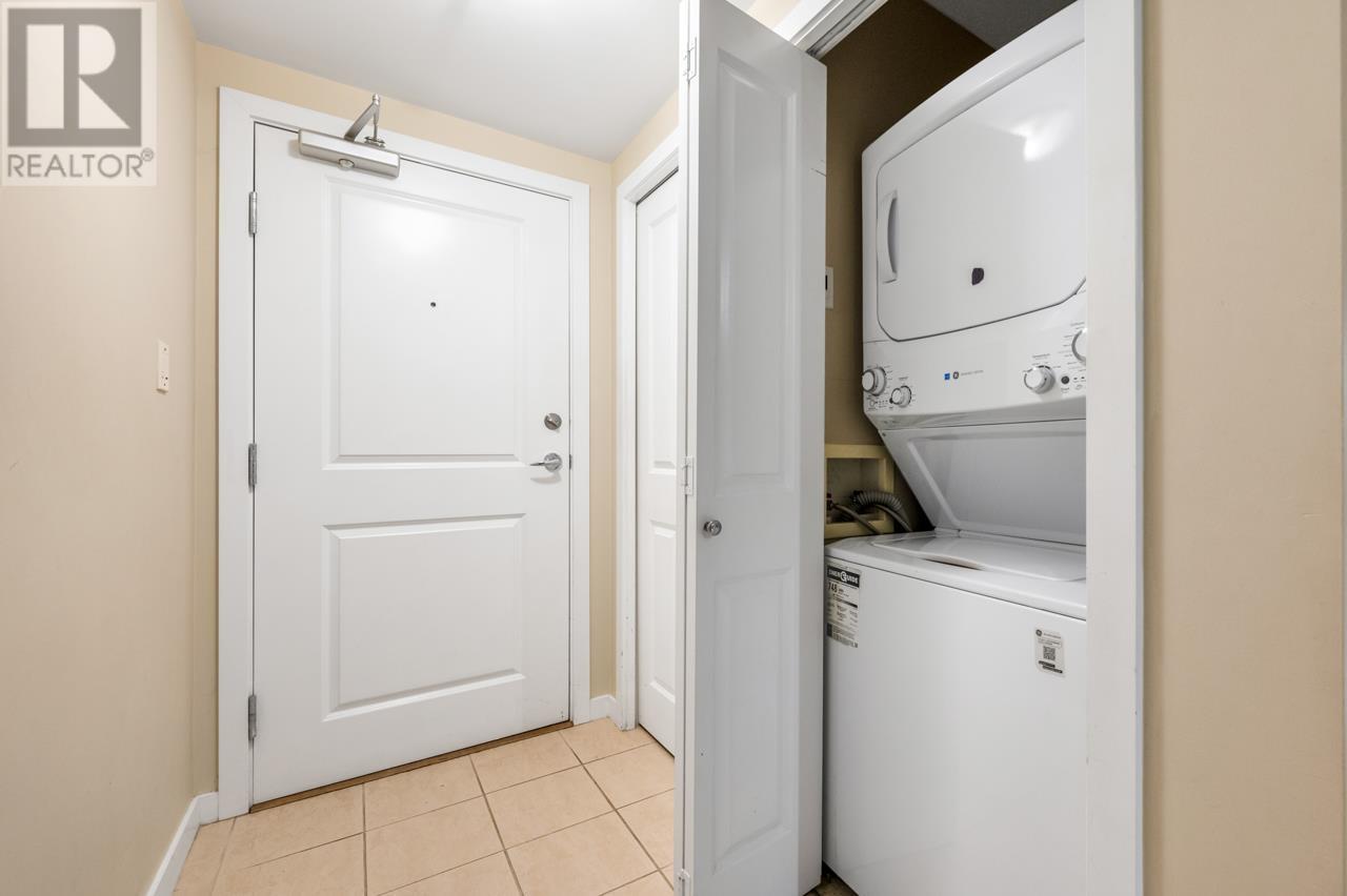 Listing Picture 20 of 26 : 406 2225 HOLDOM AVENUE, Burnaby / 本拿比 - 魯藝地產 Yvonne Lu Group - MLS Medallion Club Member