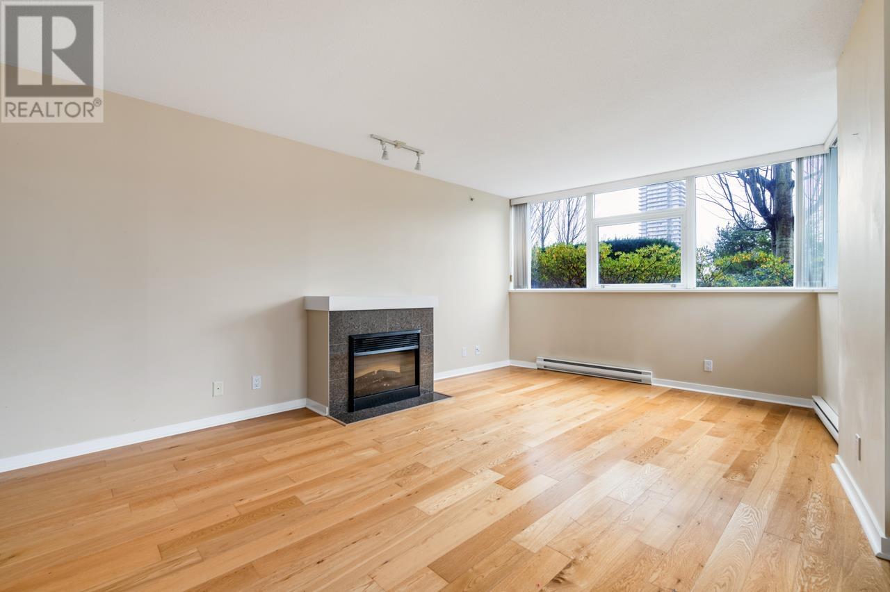 Listing Picture 13 of 26 : 406 2225 HOLDOM AVENUE, Burnaby / 本拿比 - 魯藝地產 Yvonne Lu Group - MLS Medallion Club Member