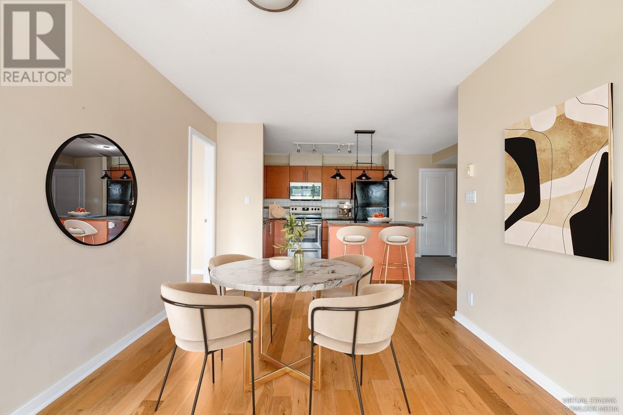 Listing Picture 5 of 26 : 406 2225 HOLDOM AVENUE, Burnaby / 本拿比 - 魯藝地產 Yvonne Lu Group - MLS Medallion Club Member