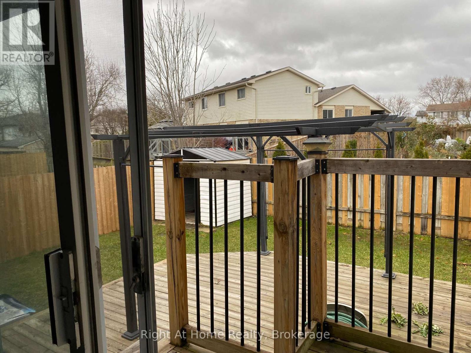 Upper - 130 Rockwood Avenue, St. Catharines (455 - Secord Woods), Ontario  L2P 3R8 - Photo 17 - X11909198