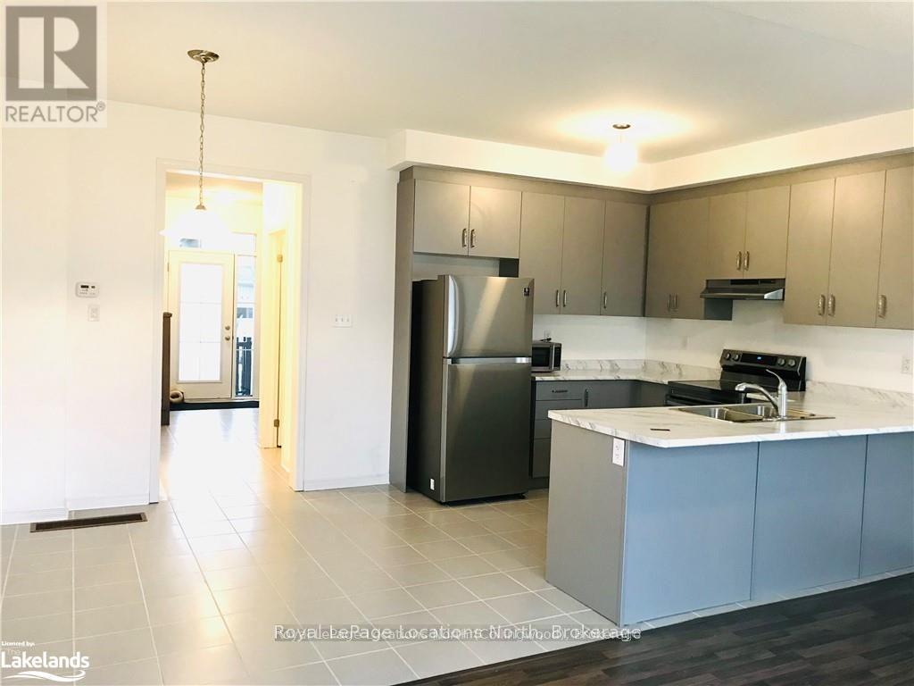 13 Albany Street, Collingwood, Ontario  L9Y 0G7 - Photo 3 - S11909142