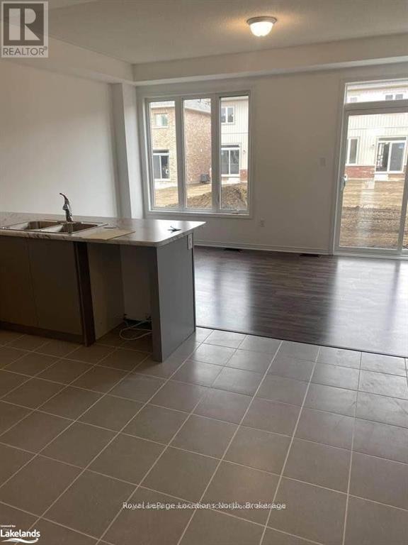 13 Albany Street, Collingwood, Ontario  L9Y 0G7 - Photo 5 - S11909142