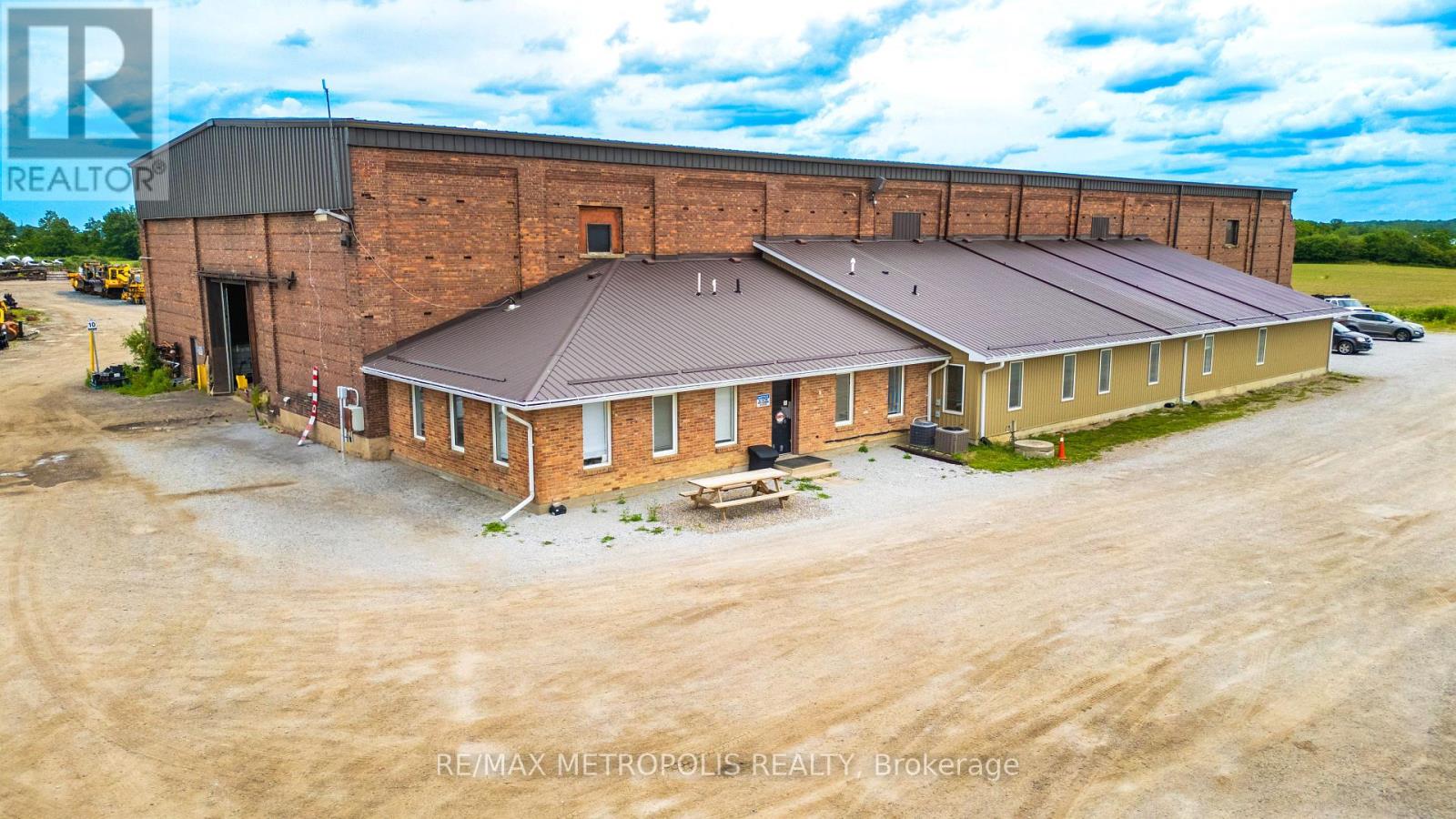 4320 Discovery Line, Petrolia, Ontario  N0N 1R0 - Photo 1 - X11909161