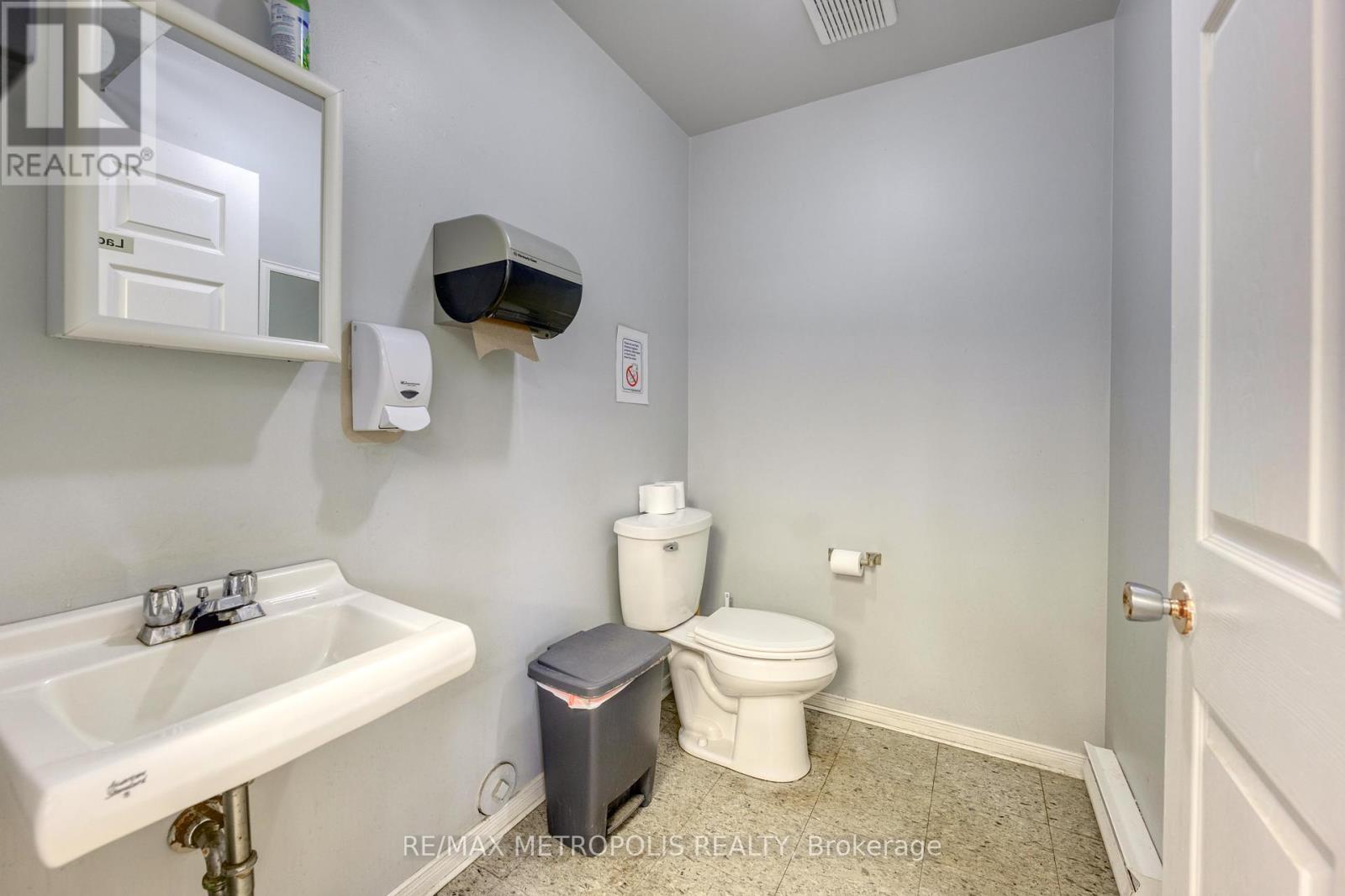 4320 Discovery Line, Petrolia, Ontario  N0N 1R0 - Photo 11 - X11909161