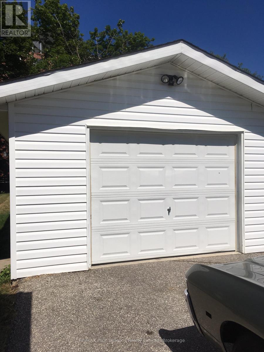 124 Niagara Street, Collingwood, Ontario  L9Y 3X9 - Photo 2 - S11888286