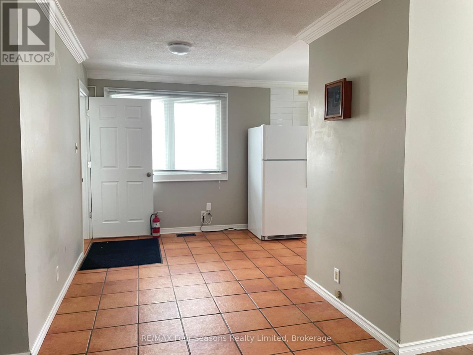 124 Niagara Street, Collingwood, Ontario  L9Y 3X9 - Photo 4 - S11888286