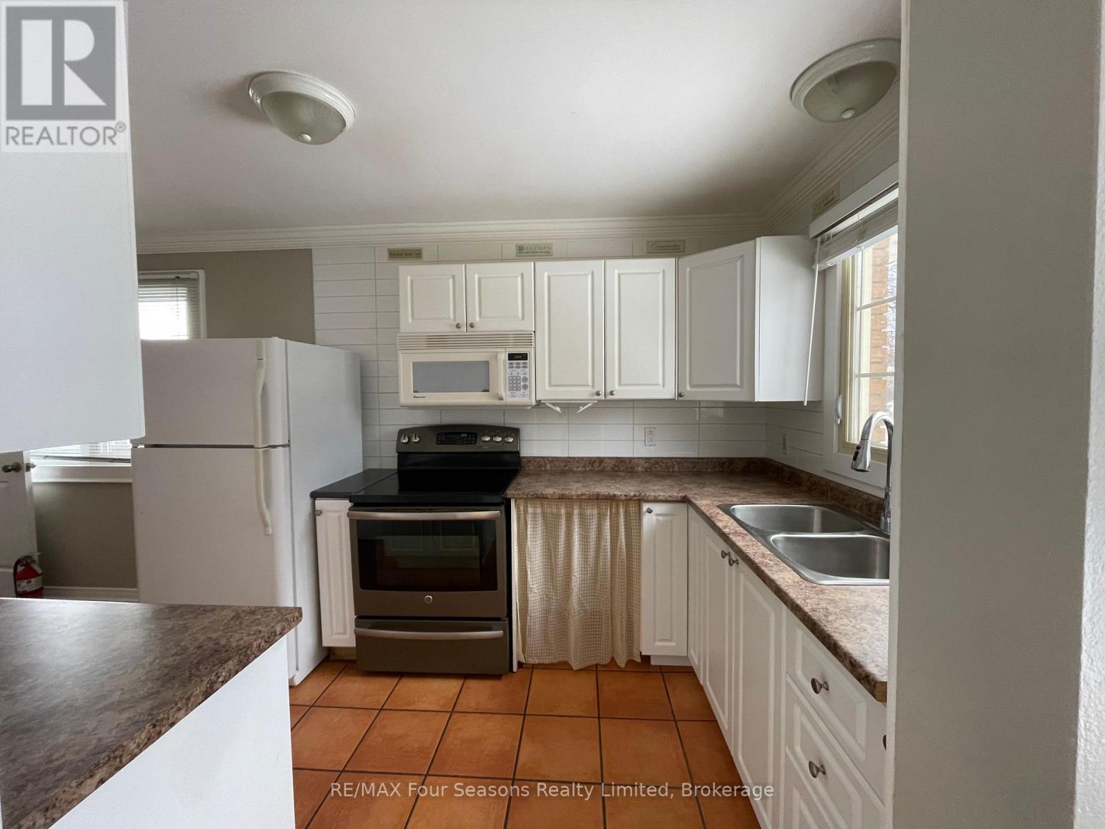 124 Niagara Street, Collingwood, Ontario  L9Y 3X9 - Photo 6 - S11888286