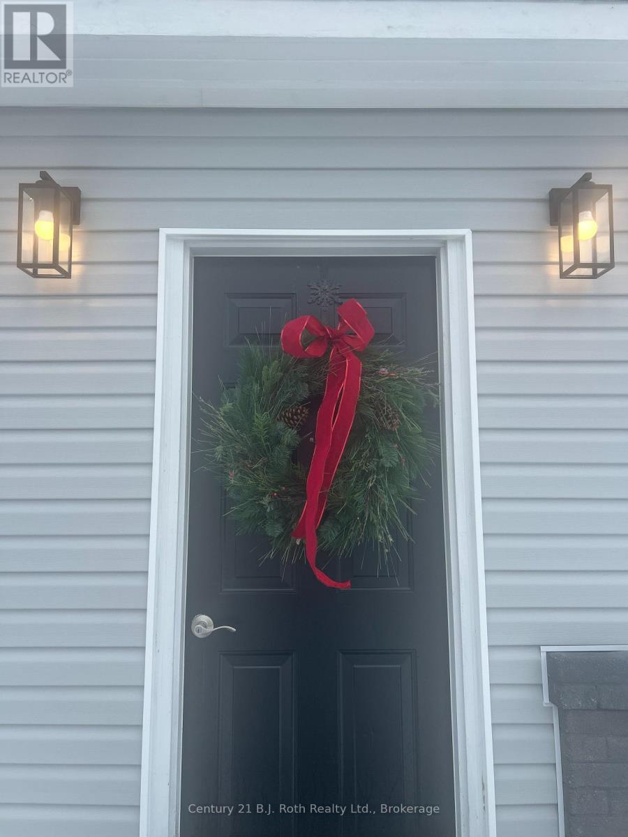 343 First Street, Midland, Ontario  L4R 3P3 - Photo 2 - S11908790