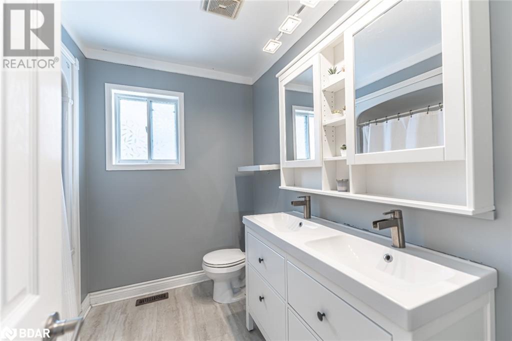 56 Draper Crescent, Barrie, Ontario  L4N 6B1 - Photo 14 - 40687979