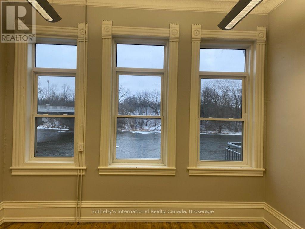 83 Grand River Street N, Brant (Paris), Ontario  N3L 2M3 - Photo 6 - X11909308