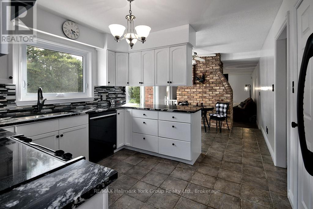 17 Mckean Boulevard, Clearview, Ontario  L0M 1P0 - Photo 13 - S11909280