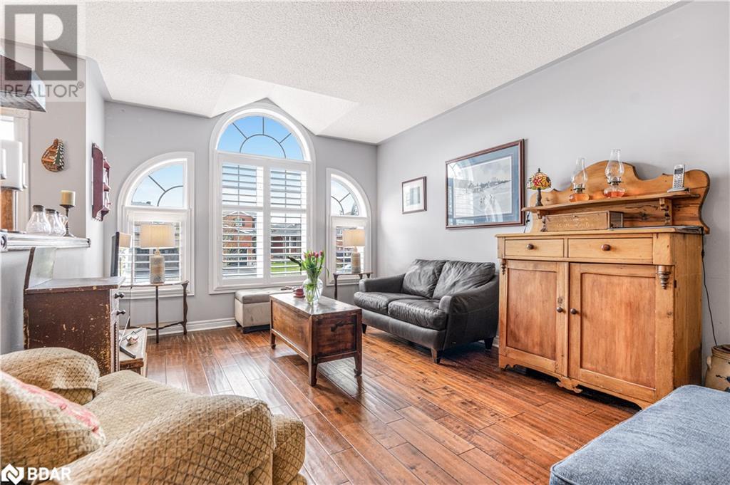 112 Crompton Drive, Barrie, Ontario  L4M 6N9 - Photo 4 - 40687867