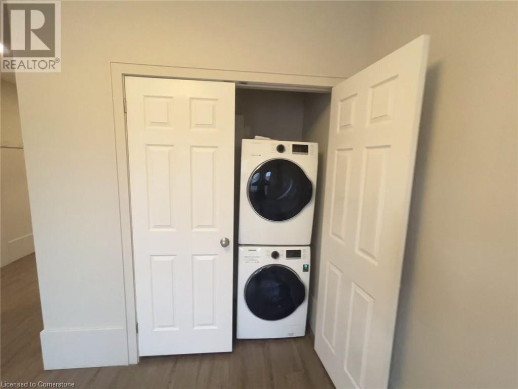 36 Sherman Avenue S Unit# 2, Hamilton, Ontario  L8M 2P4 - Photo 5 - 40688030