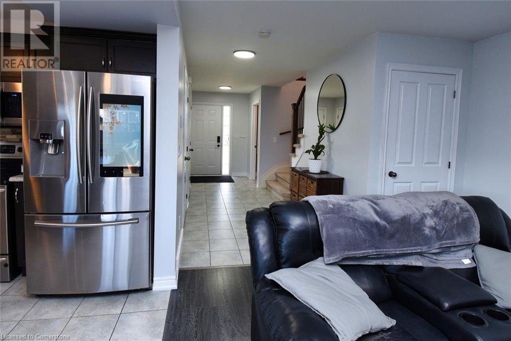 160 Wallace Avenue S, Welland, Ontario  L3B 1R5 - Photo 5 - 40687735