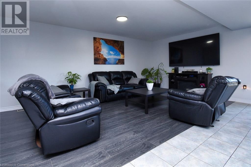 160 Wallace Avenue S, Welland, Ontario  L3B 1R5 - Photo 6 - 40687735