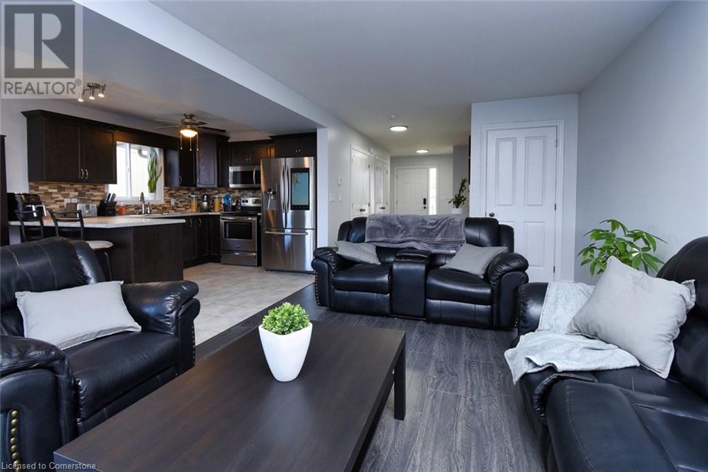 160 Wallace Avenue S, Welland, Ontario  L3B 1R5 - Photo 7 - 40687735