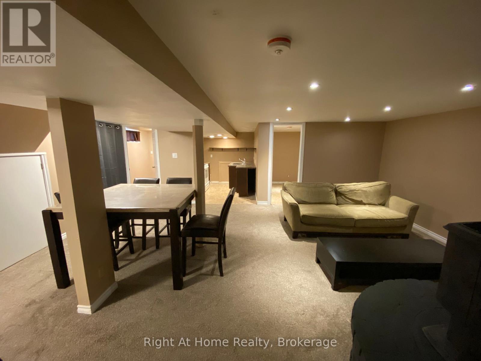 Lower - 130 Rockwood Avenue, St. Catharines (455 - Secord Woods), Ontario  L2P 3R8 - Photo 1 - X11909338