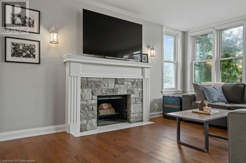 255 Gowrie Street S, Fergus, Ontario  N1M 2H7 - Photo 3 - 40688078