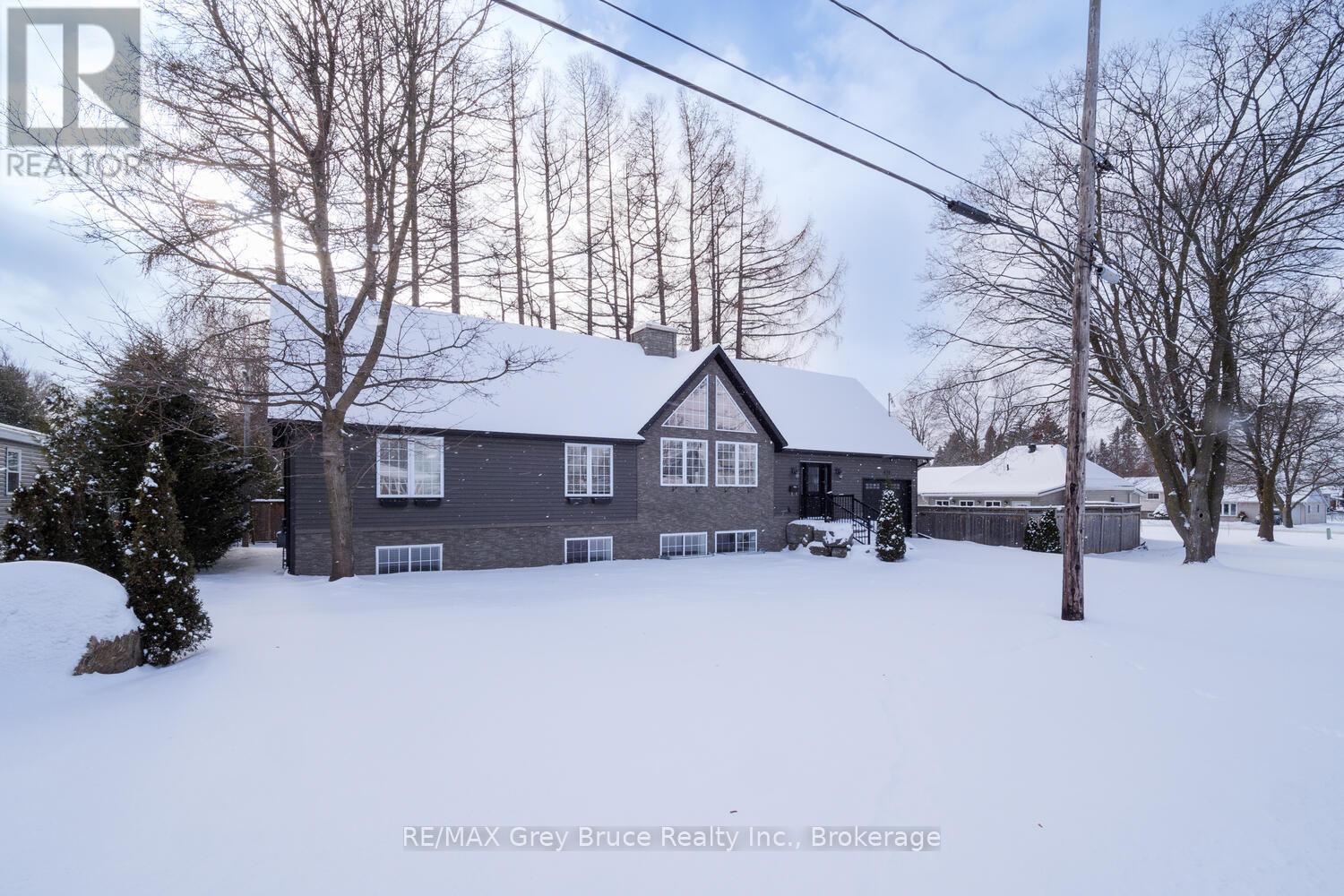 635 18th Street E, Owen Sound, Ontario  N4K 2J5 - Photo 2 - X11909353