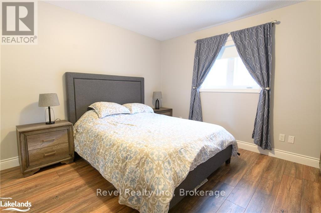 29 Shaw Street, Springwater, Ontario  L0L 1P0 - Photo 13 - S10438855