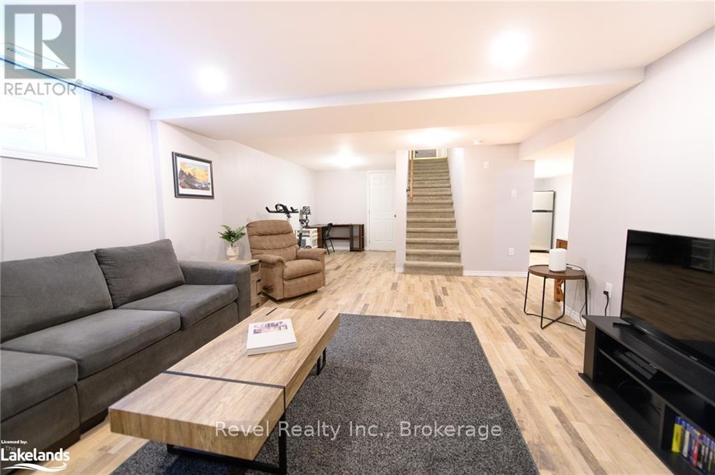 29 Shaw Street, Springwater, Ontario  L0L 1P0 - Photo 17 - S10438855