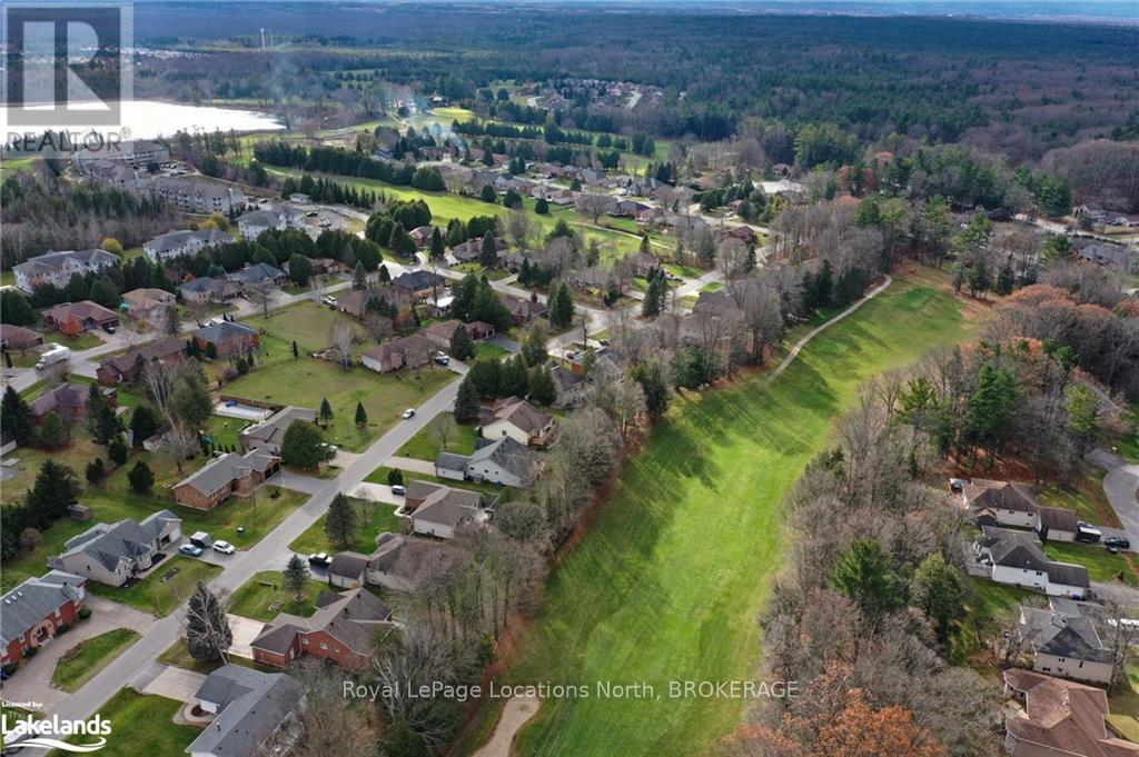 26 Fairway Crescent, Wasaga Beach, Ontario  L9Z 1B9 - Photo 2 - S10440042