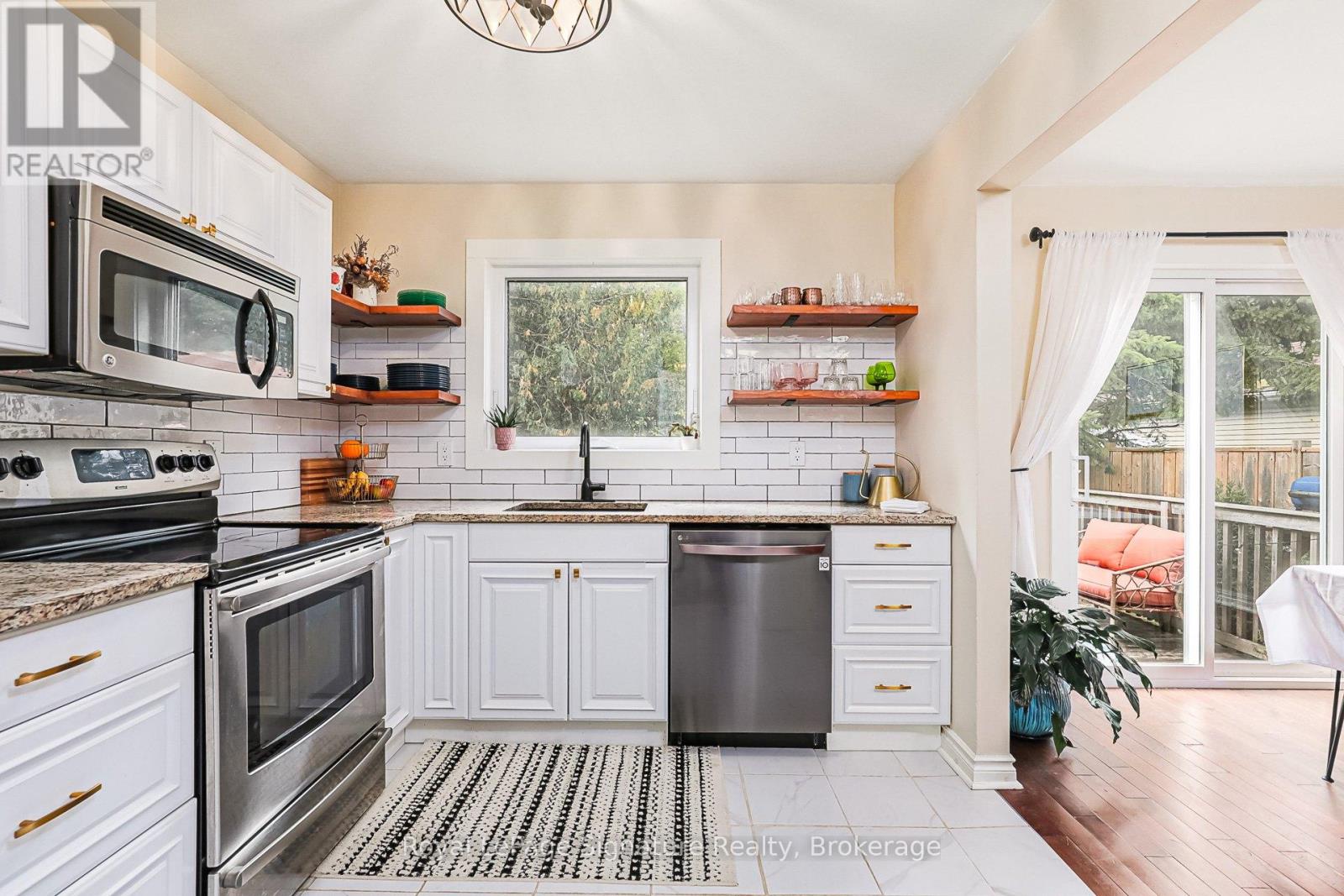 89 Dillon Drive, Collingwood, Ontario  L9Y 4S4 - Photo 3 - S11909475