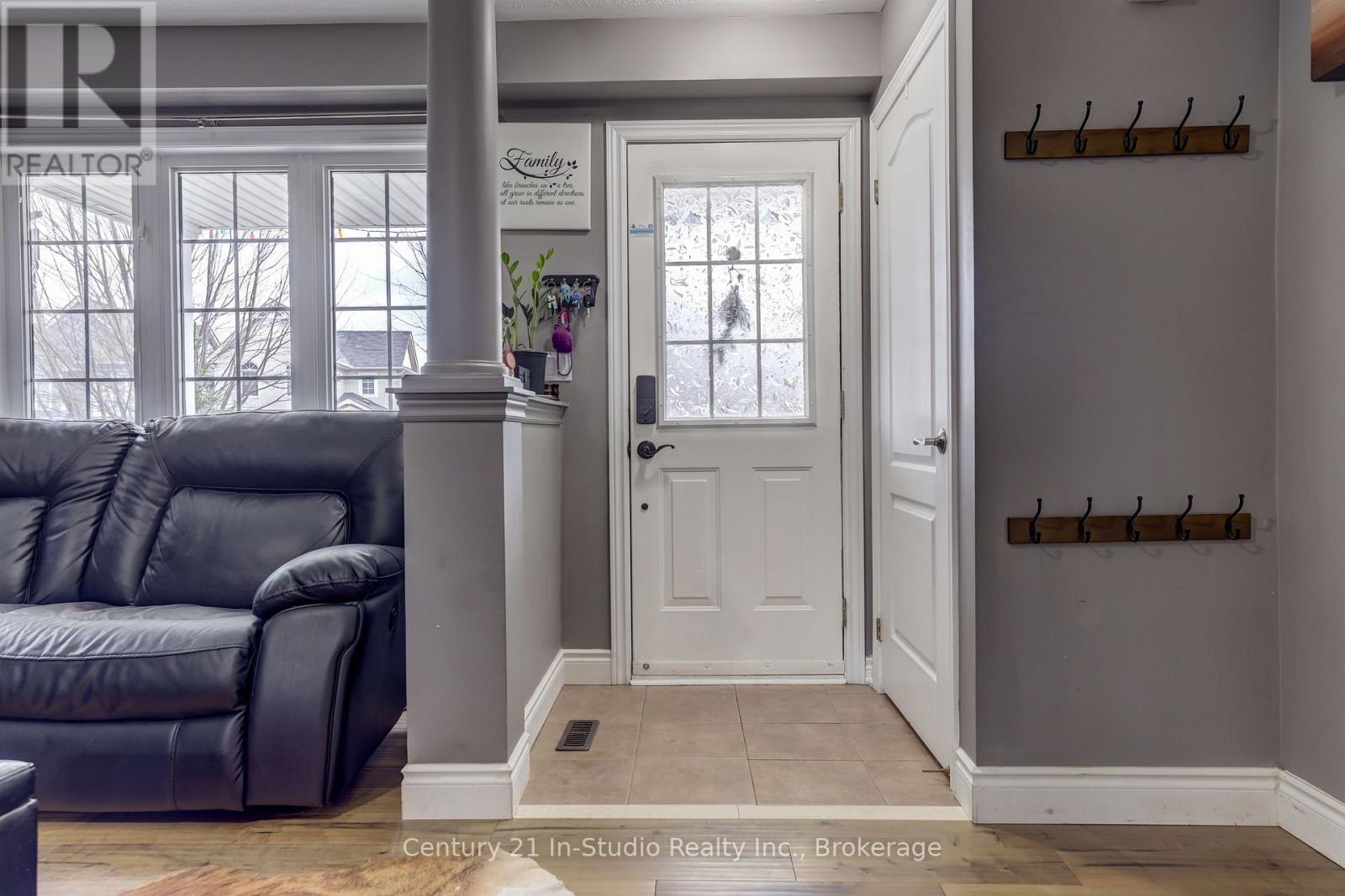 218 Marilyn Street, Shelburne, Ontario  L0N 1S2 - Photo 6 - X11909418