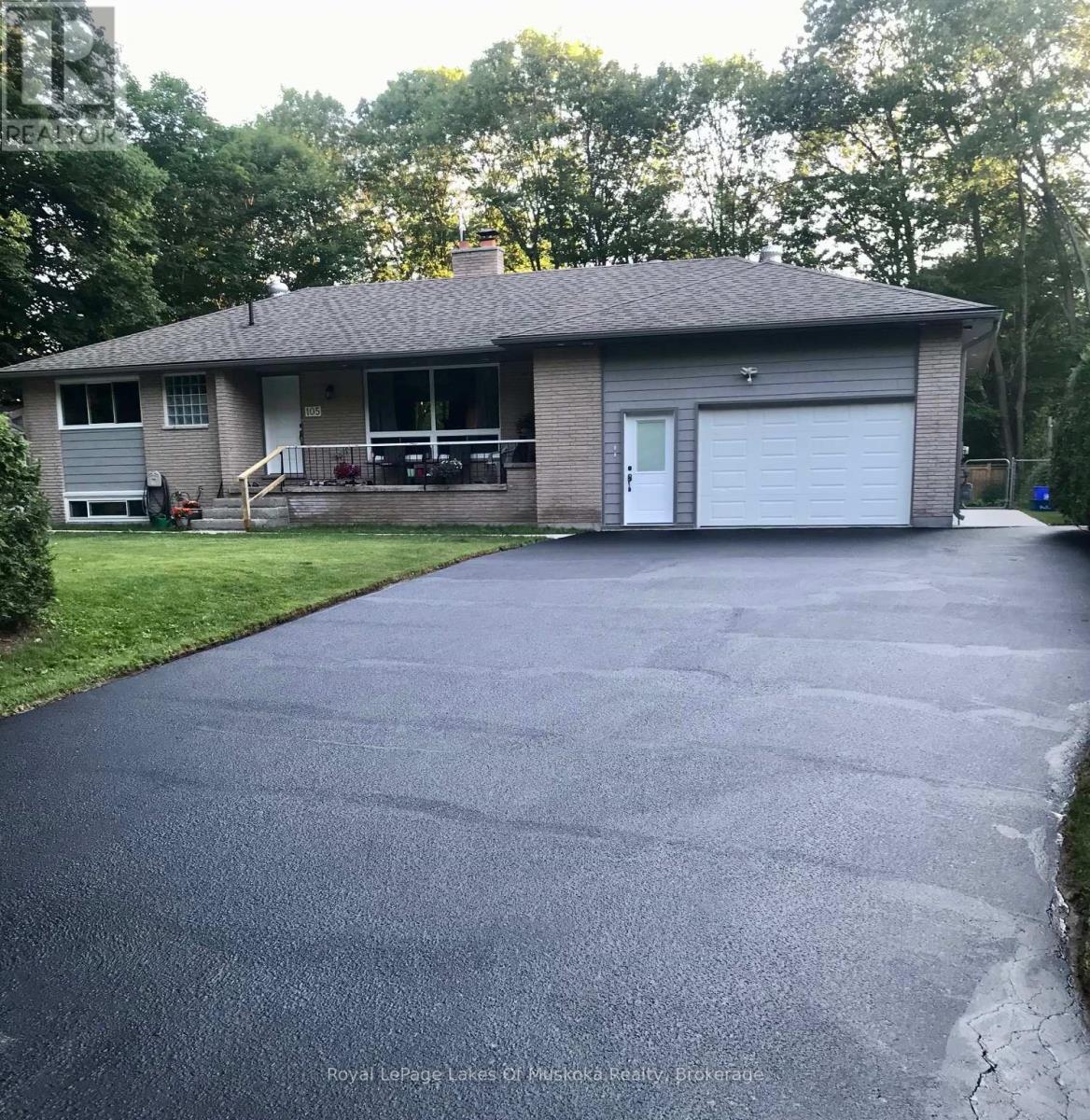 105 Wellington Street S, Gravenhurst, Ontario  P1P 1B2 - Photo 1 - X11909467