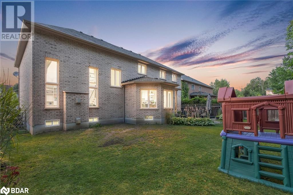 28 Camelot Square, Barrie, Ontario  L4M 0C3 - Photo 43 - 40680486