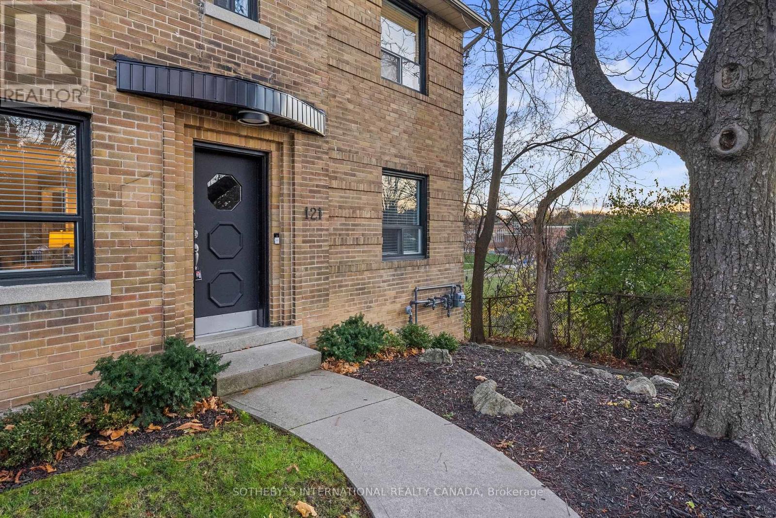 1 - 121 Cheritan Avenue, Toronto, Ontario  M4R 1S8 - Photo 2 - C11909419