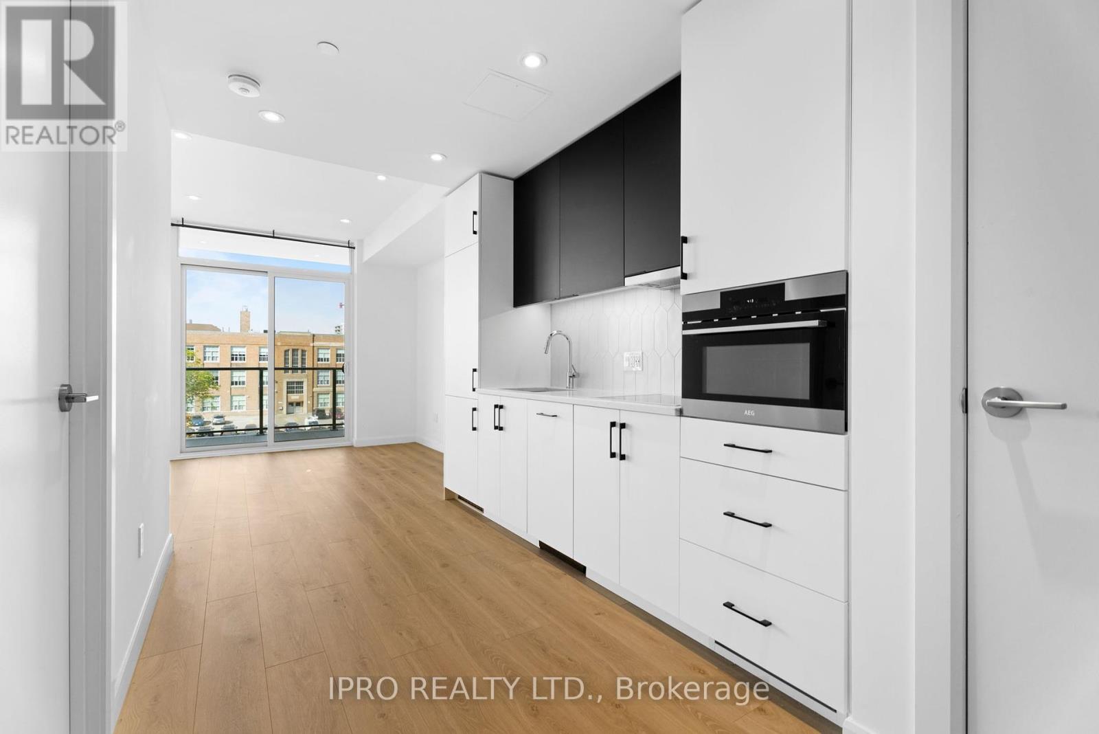 Property at 509 - 741 KING STREET W image 5
