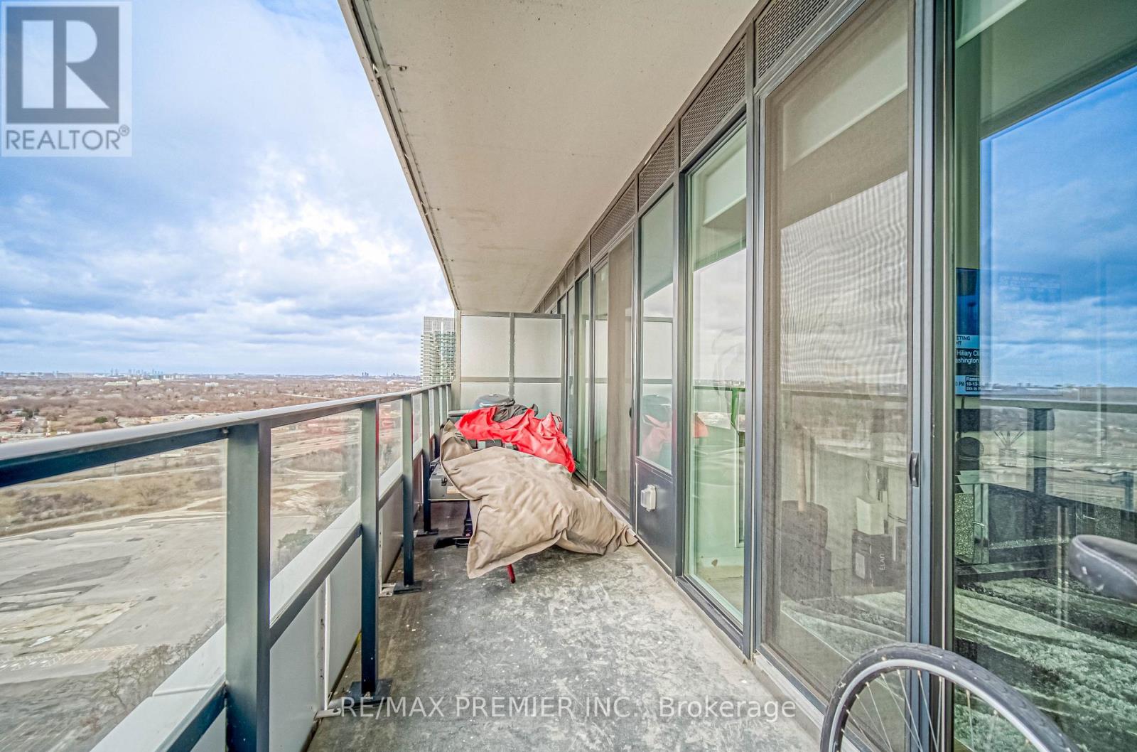 2712 - 30 Shore Breeze Drive, Toronto, Ontario  M8V 0C7 - Photo 27 - W11909485
