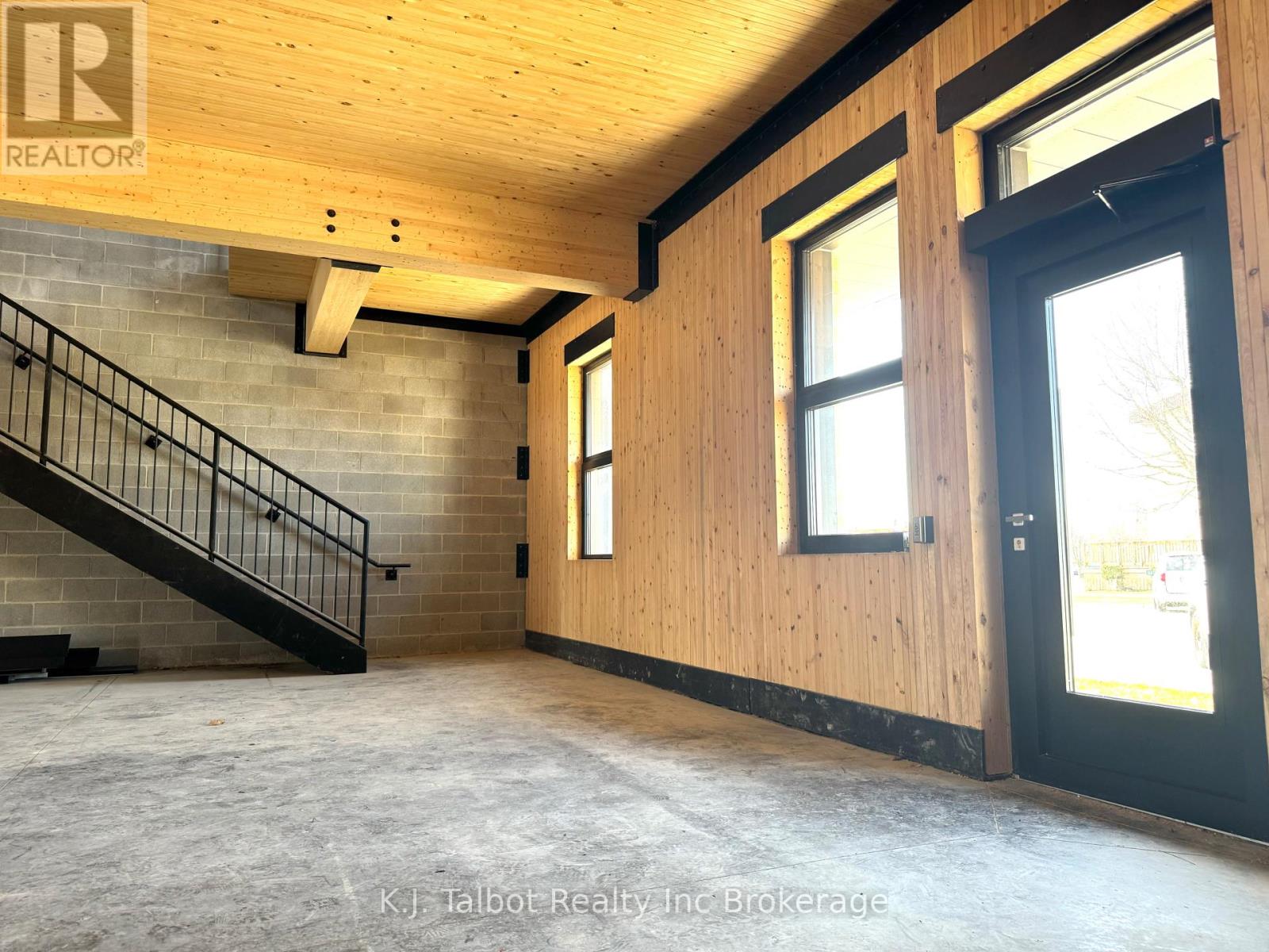 51 Kingston Street, Goderich, Ontario  N7A 3K2 - Photo 2 - X10779849