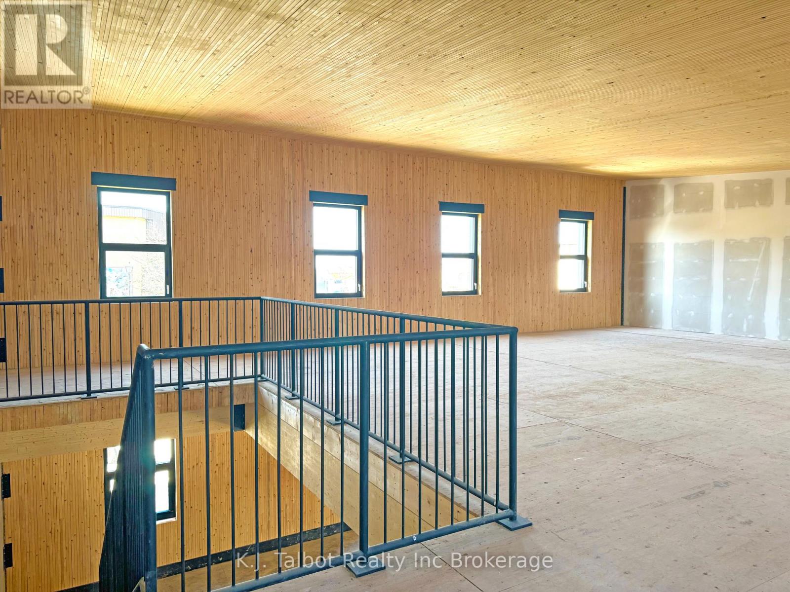 51 Kingston Street, Goderich, Ontario  N7A 3K2 - Photo 4 - X10779849