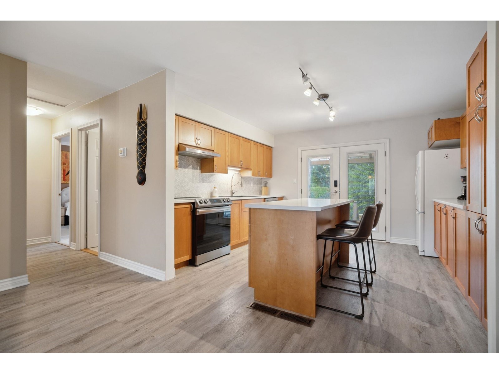 Property at 2904 WIGGINS PLACE image 4
