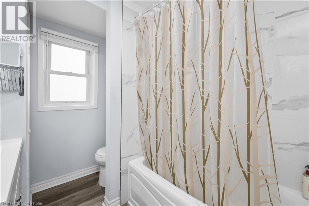 22 Catherine Street, St. Catharines, Ontario  L2R 5E5 - Photo 14 - 40687853