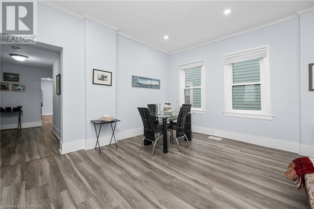 22 Catherine Street, St. Catharines, Ontario  L2R 5E5 - Photo 10 - 40687853