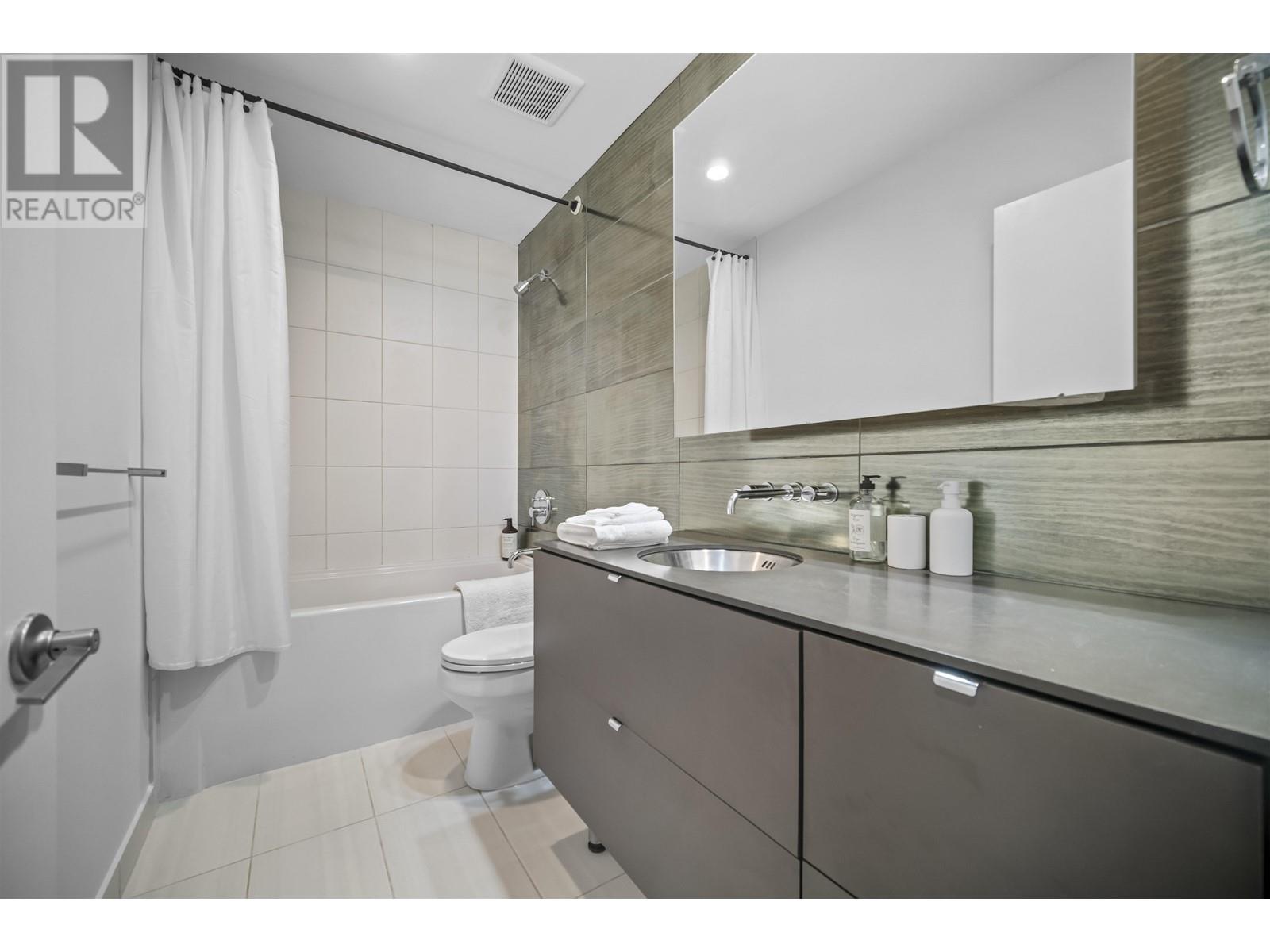 202 1252 Hornby Street, Vancouver, British Columbia  V6Z 0A3 - Photo 12 - R2952683