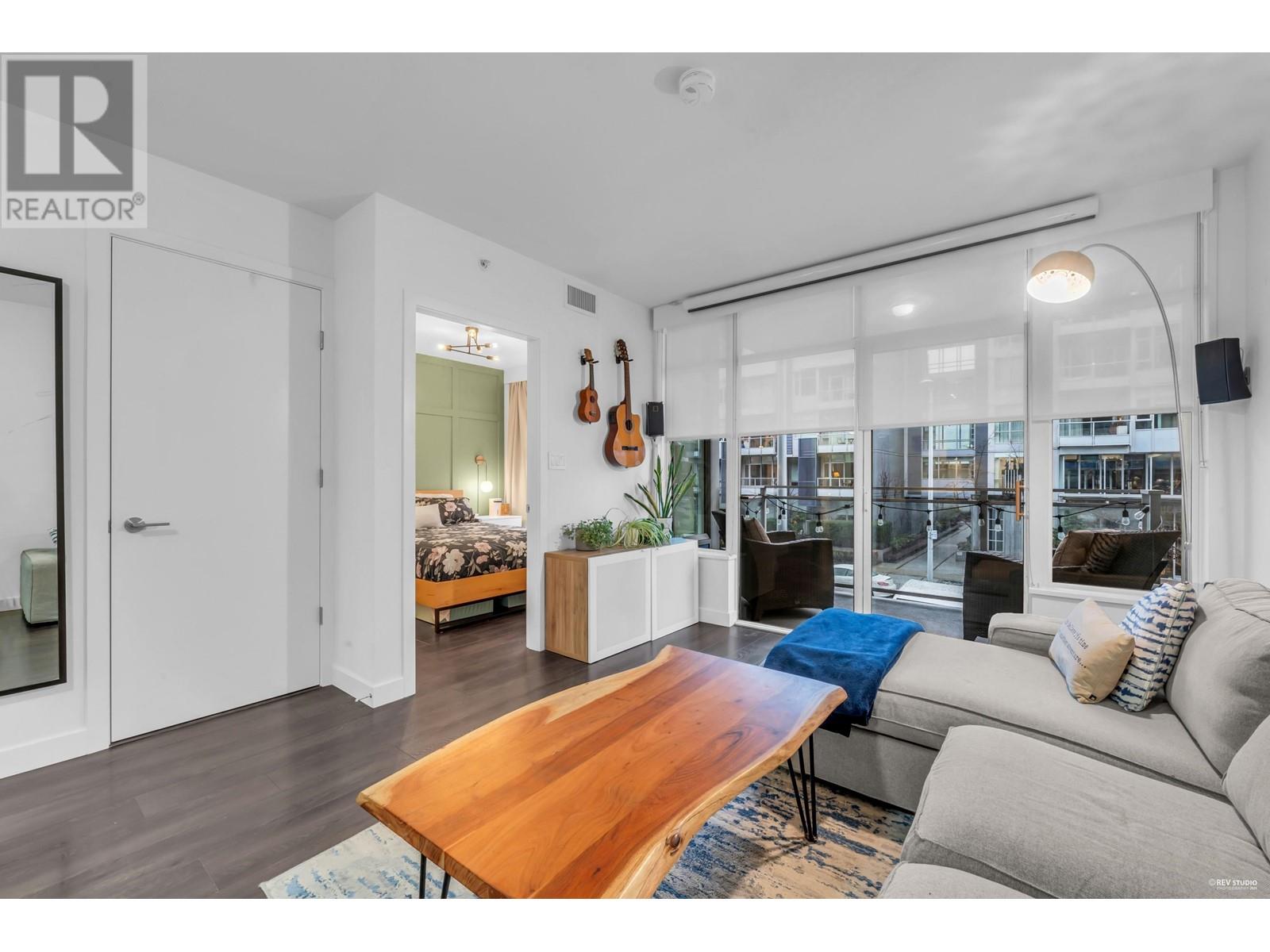 205 111 E 1st Avenue, Vancouver, British Columbia  V6A 0E9 - Photo 1 - R2952700