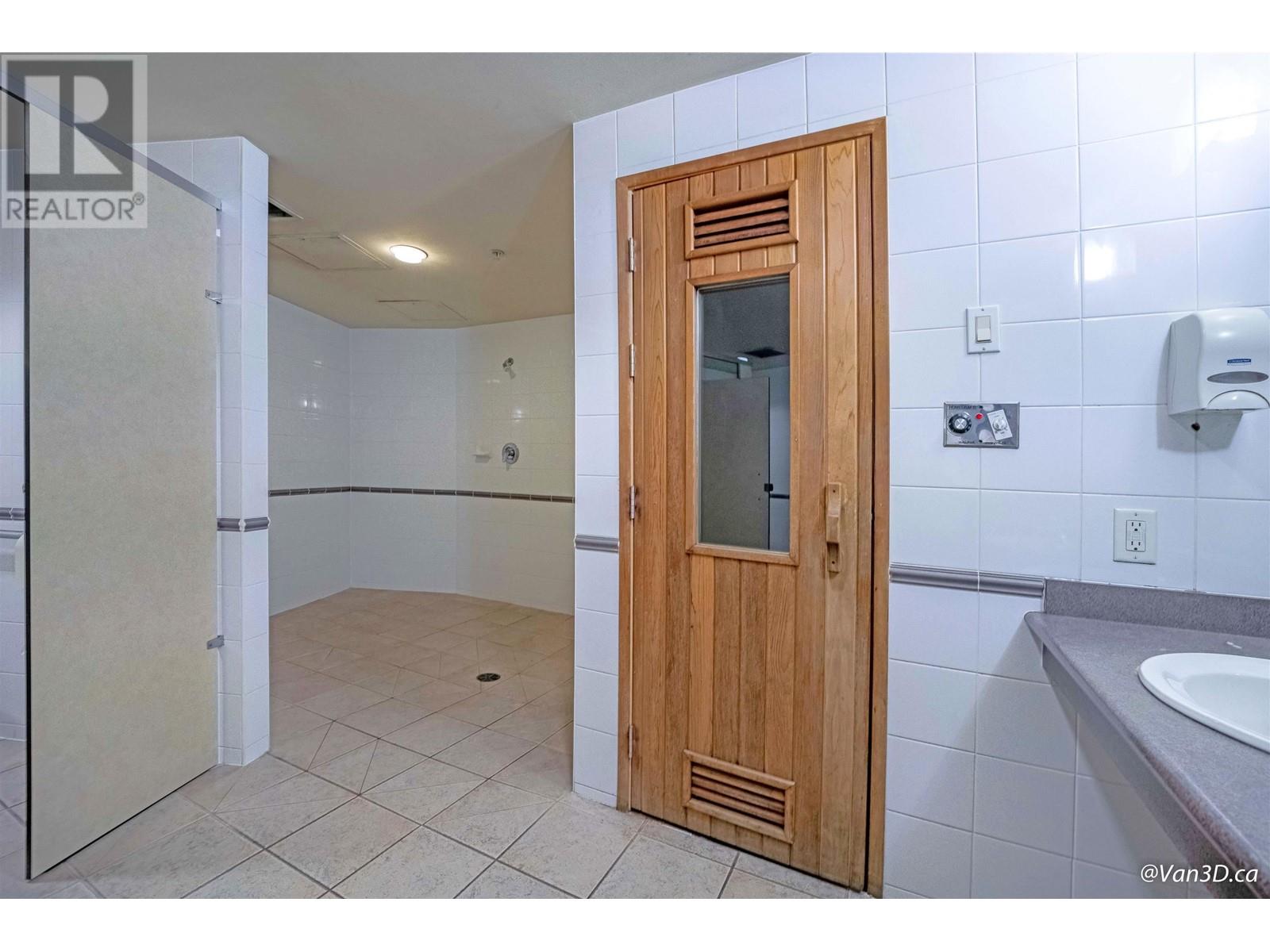 Listing Picture 13 of 19 : 2206 1367 ALBERNI STREET, Vancouver / 溫哥華 - 魯藝地產 Yvonne Lu Group - MLS Medallion Club Member